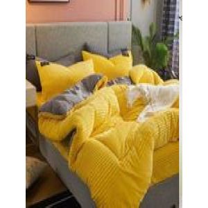 6 By 6 Velvet Duvet With Bedsheet And 2 Pillow Cases..